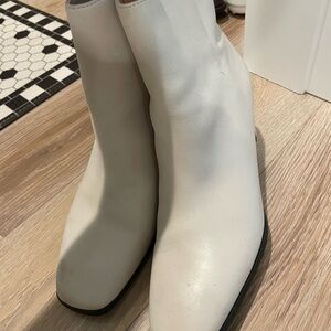 Round-toe CK White Ankle Boots
